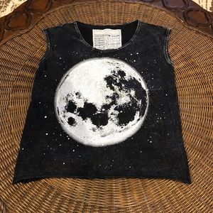 Moon tee